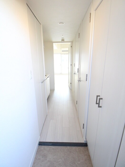 物件内観写真14　(廊下)