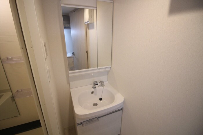 物件内観写真13　(洗面)