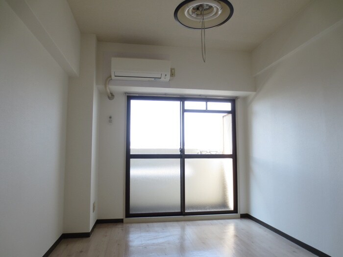 物件内観写真10　(居室)