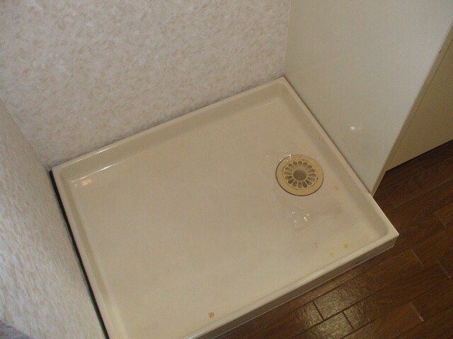 物件内観写真13　(洗濯機置場)