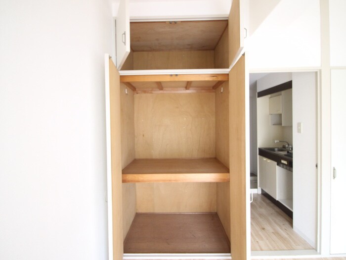 物件内観写真15　(収納)