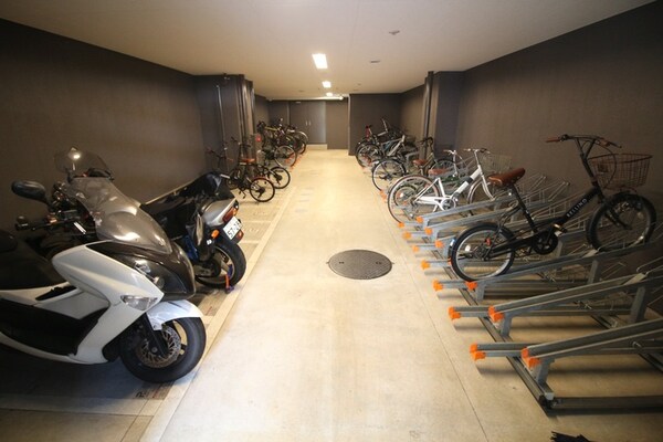 バイク置き場