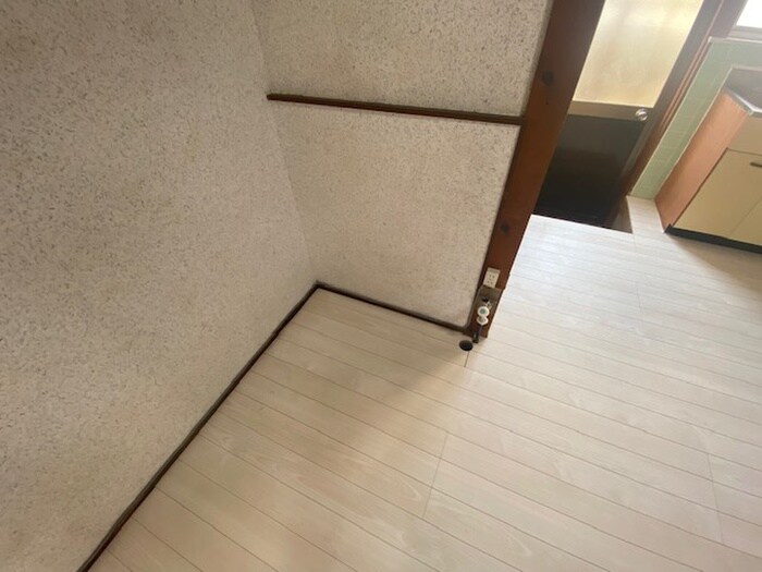 物件内観写真11　(洗濯機置場)