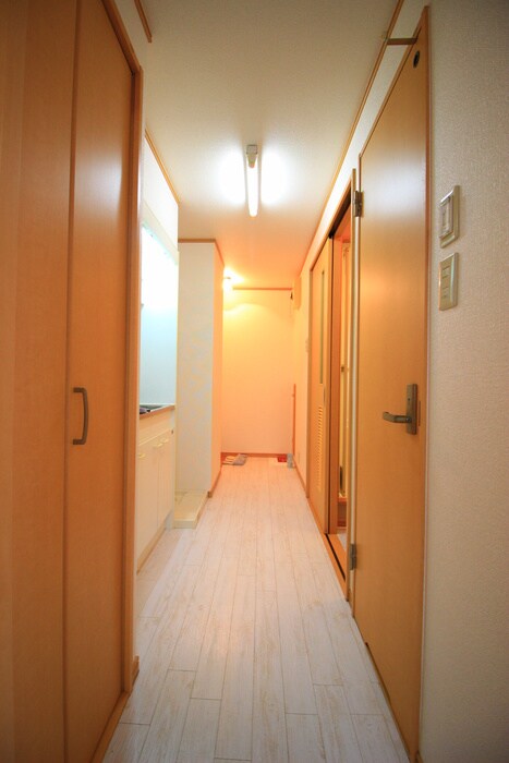 物件内観写真20　(廊下)
