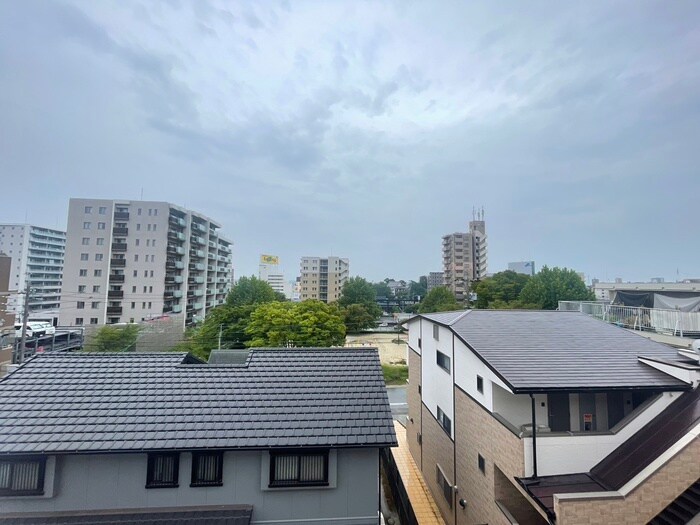 物件内観写真15　(玄関)