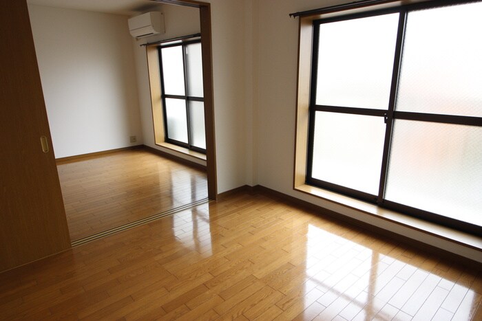 物件内観写真10　(居室)