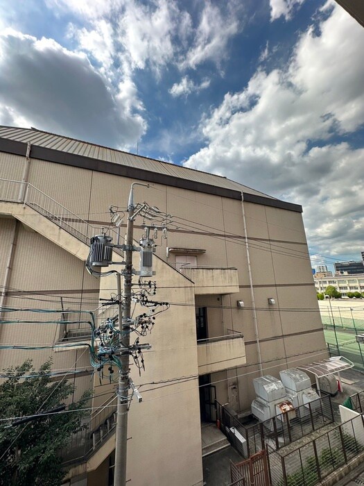 物件内観写真18　(室内からの展望)