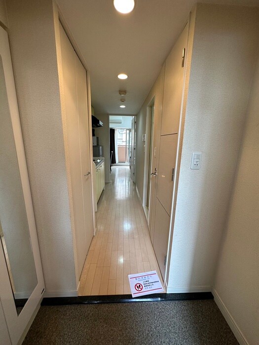 物件内観写真20　(廊下)