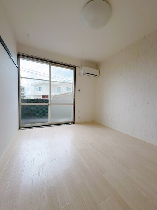 物件内観写真9　(居室)