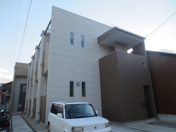 物件外観写真2　(外観写真)