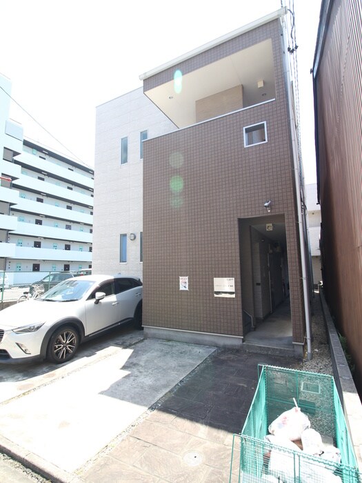 物件外観写真5　(外観写真)