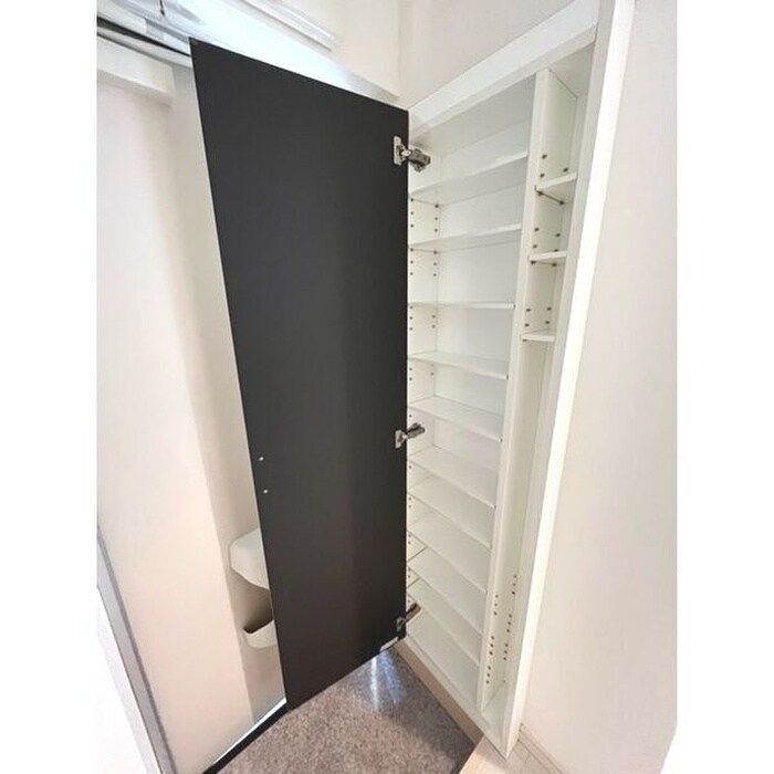 物件内観写真12　(靴箱)