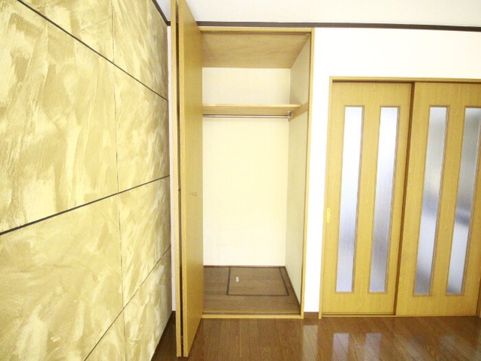 物件内観写真12　(収納)