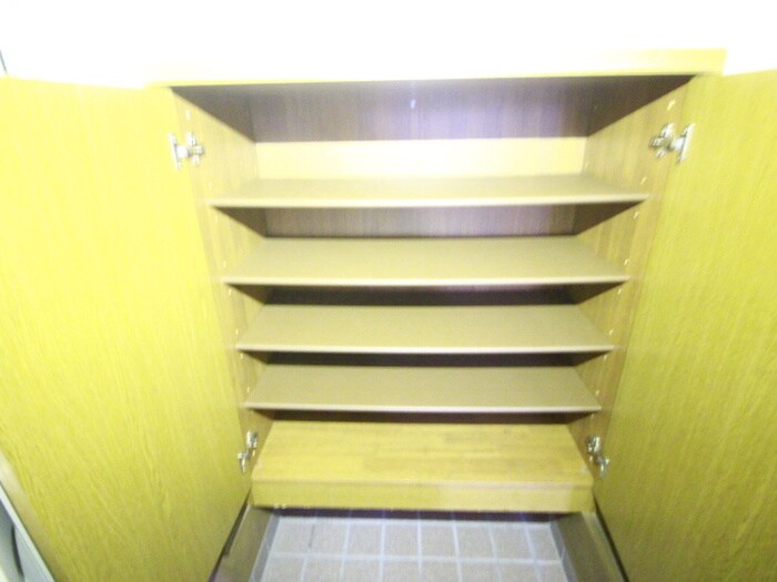 物件内観写真13　(靴箱)