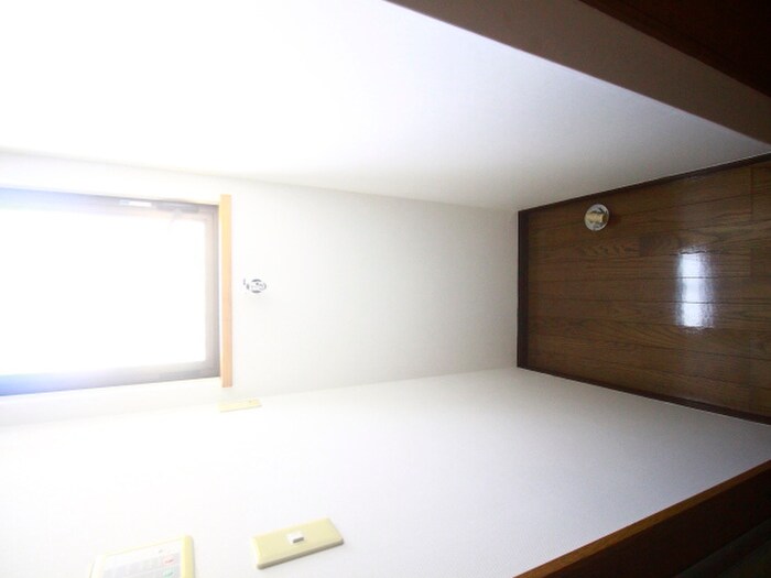 物件内観写真17　(洗濯機置場)