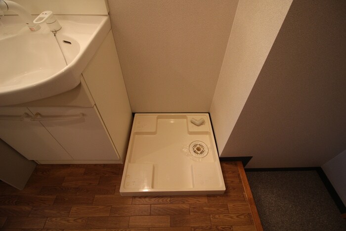 物件内観写真13　(洗濯機置場)