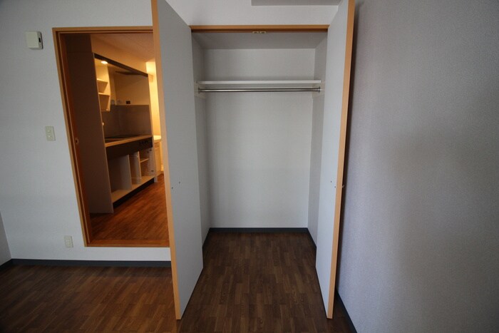 物件内観写真15　(収納)