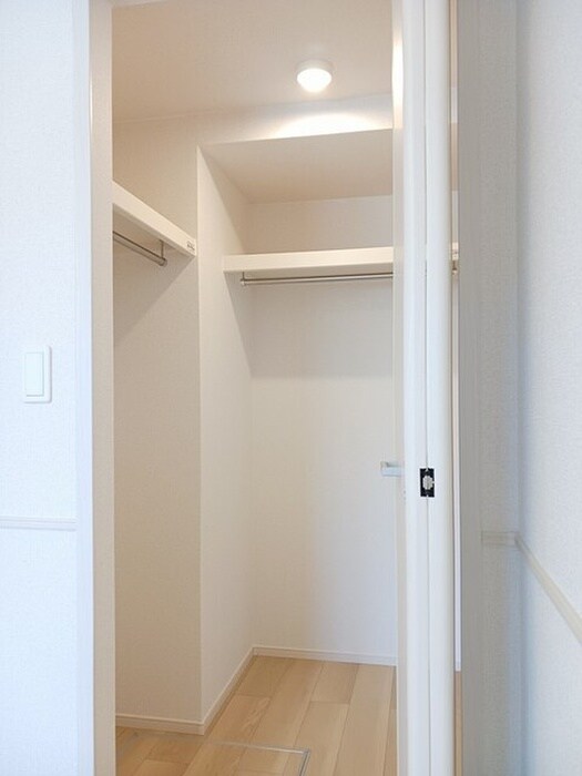 物件内観写真8　(収納)