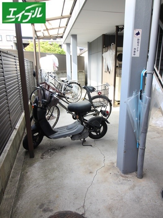 物件外観写真6　(駐輪場)