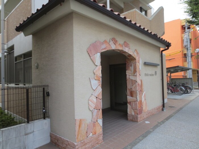 プティメゾンけやきのエントランス部分