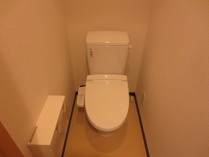 物件内観写真14　(トイレ)