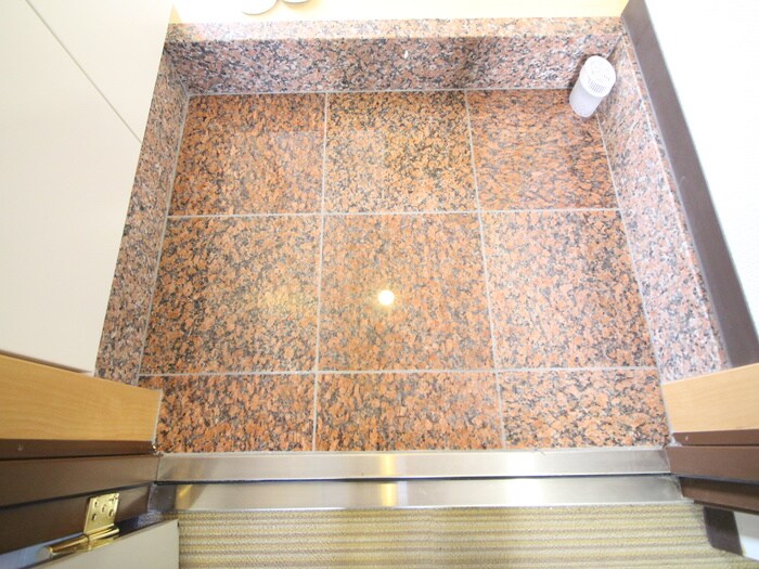 物件内観写真15　(玄関)