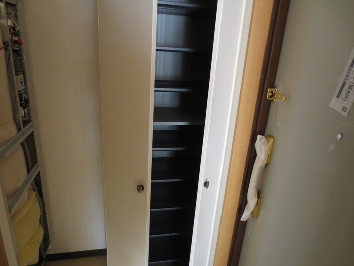 物件内観写真15　(靴箱)