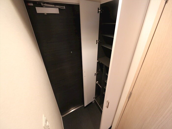 物件内観写真15　(靴箱)