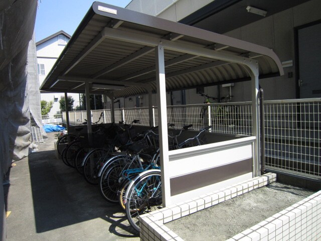 物件外観写真3　(駐輪場)