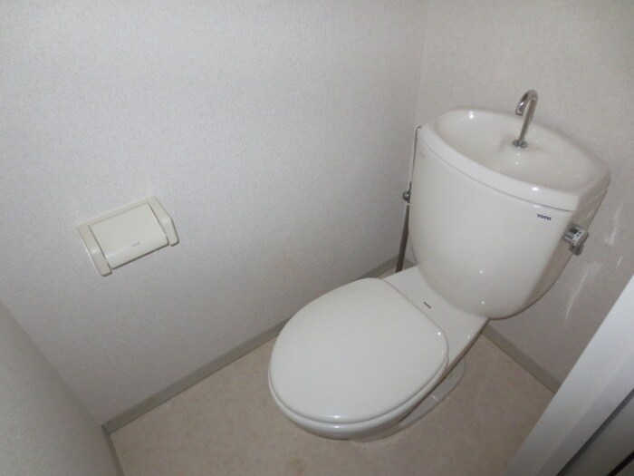 物件内観写真8　(トイレ)