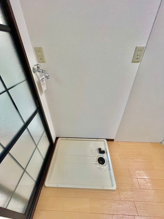 物件内観写真13　(洗濯機置場)