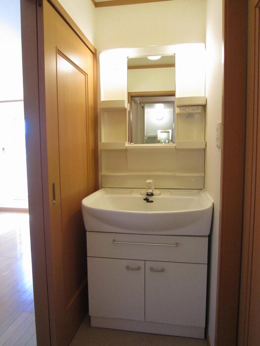 物件内観写真10　(洗面)