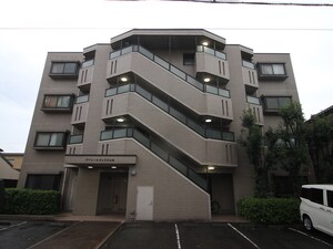 ファミ－ユひょうたん山外観写真