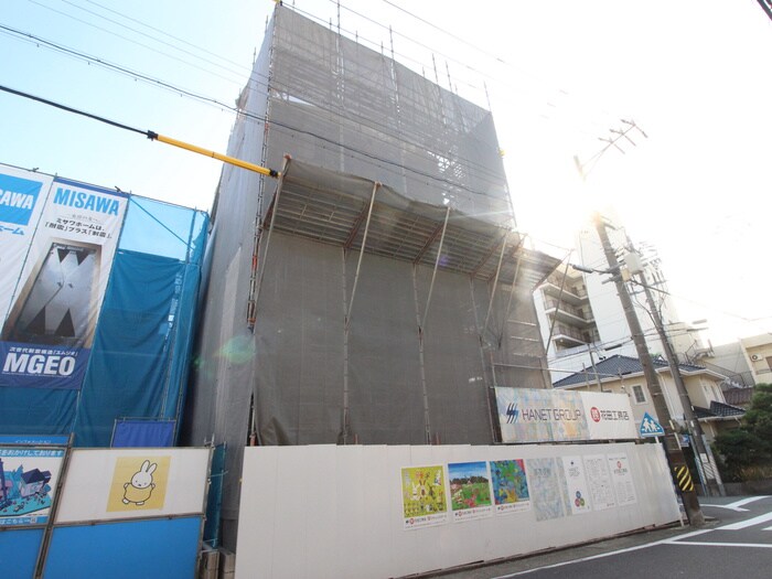 物件外観写真2　(建築中)