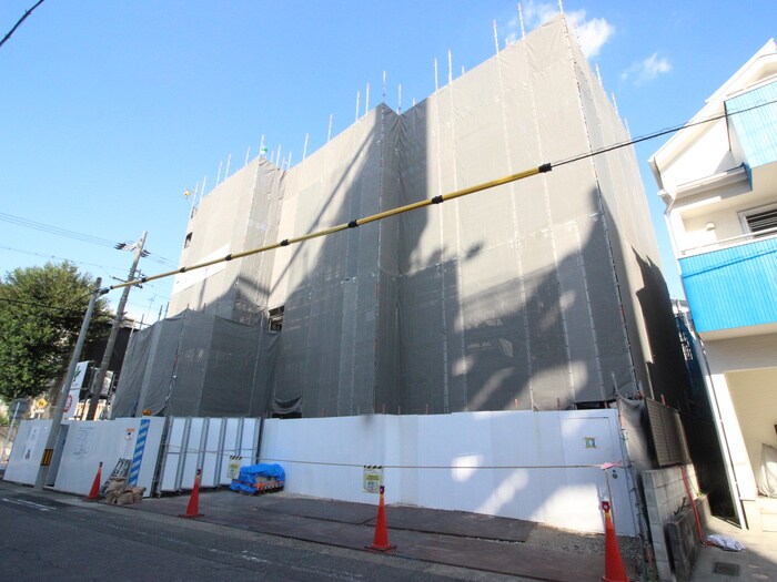 物件外観写真3　(建築中)