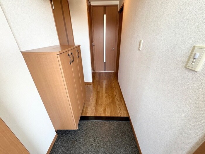 物件内観写真14　(玄関)