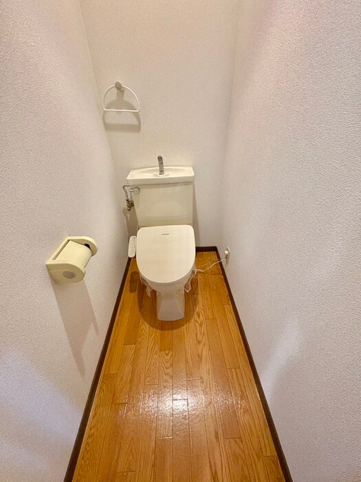 物件内観写真12　(トイレ)