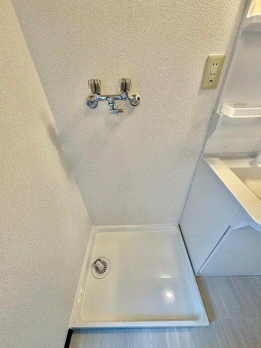 物件内観写真13　(洗濯機置場)