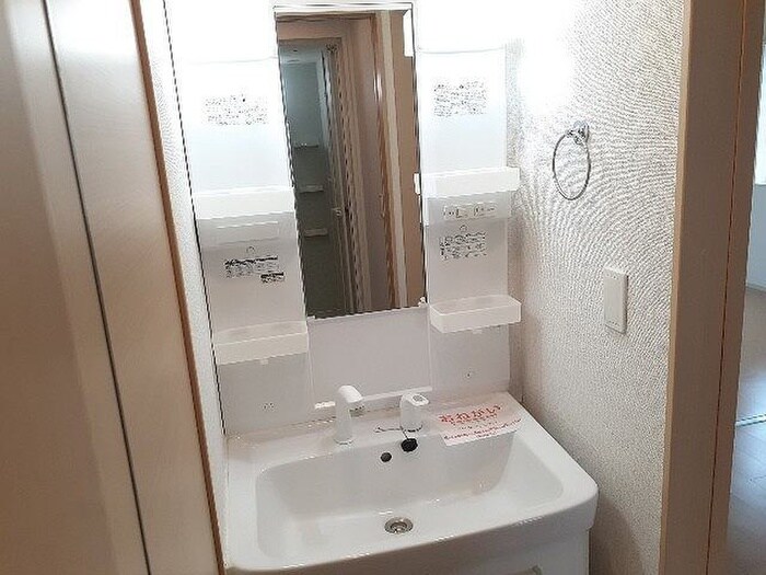 物件内観写真12　(洗面)