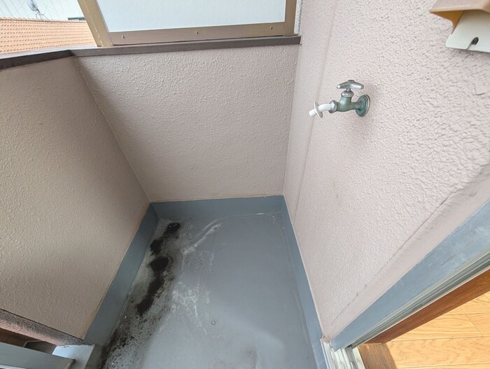 物件内観写真14　(洗濯機置場)