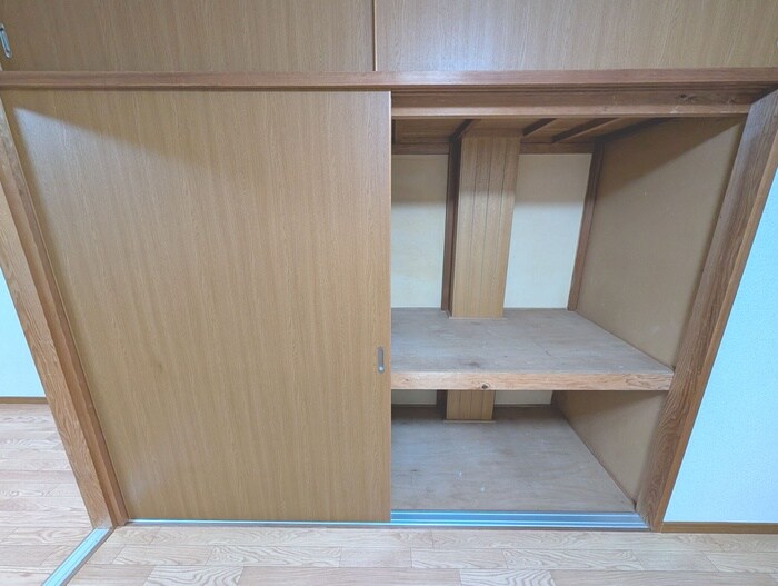 物件内観写真15　(収納)