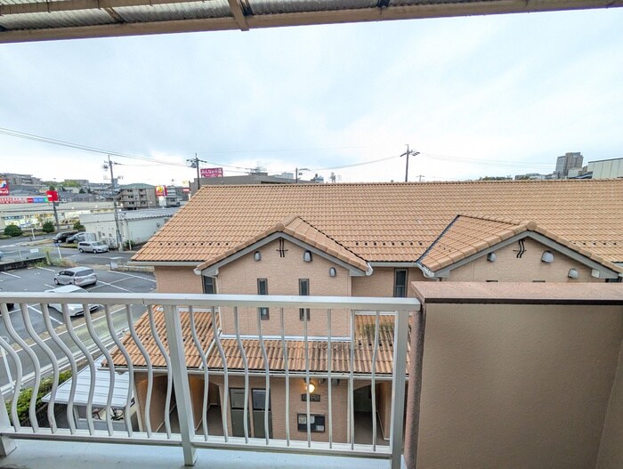 物件内観写真20　(室内からの展望)