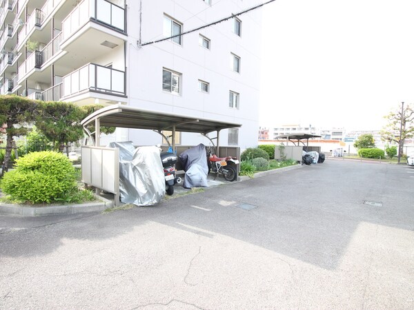 バイク置き場