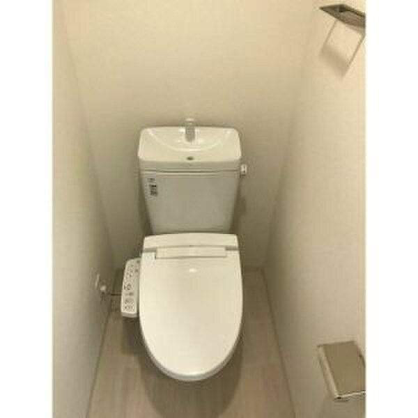 物件内観写真10　(トイレ)