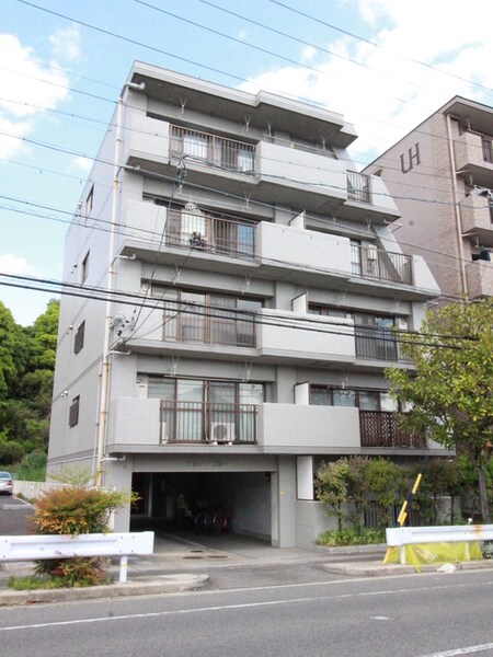 ヒルトンブル－外観写真