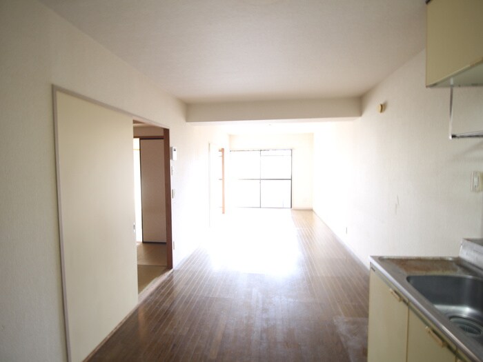 物件内観写真8　(居室)