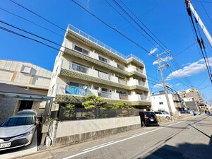 ﾒｲｿﾞﾝ平安外観写真