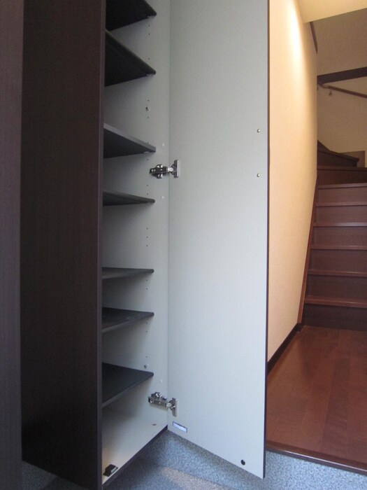 物件内観写真5　(靴箱)