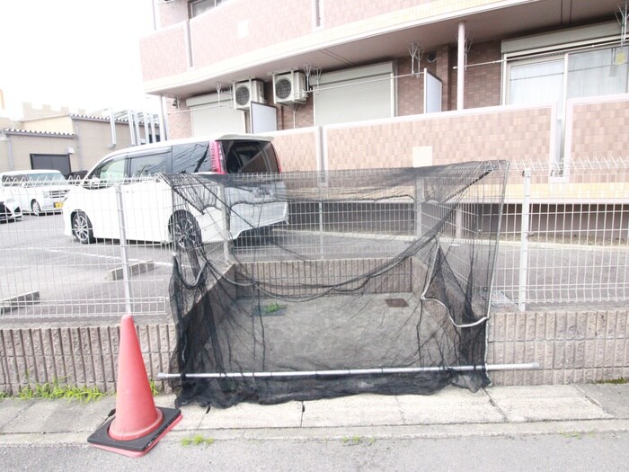 物件外観写真6　(建物設備)