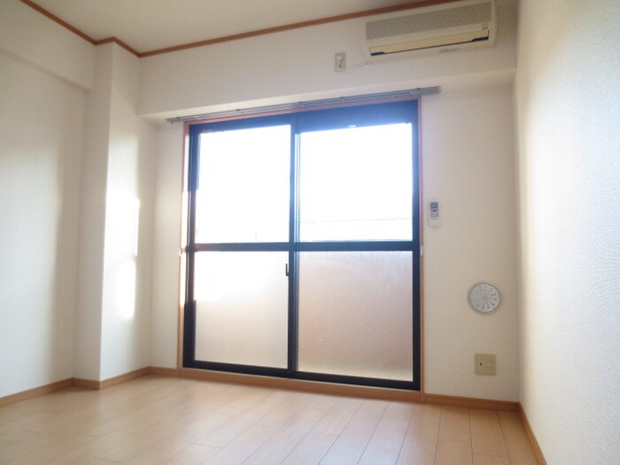 物件内観写真5　(居室)